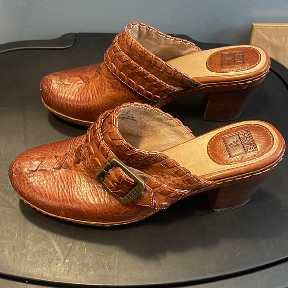 Frye leather heeled open back 8.5 clogs - Picture 5 of 6